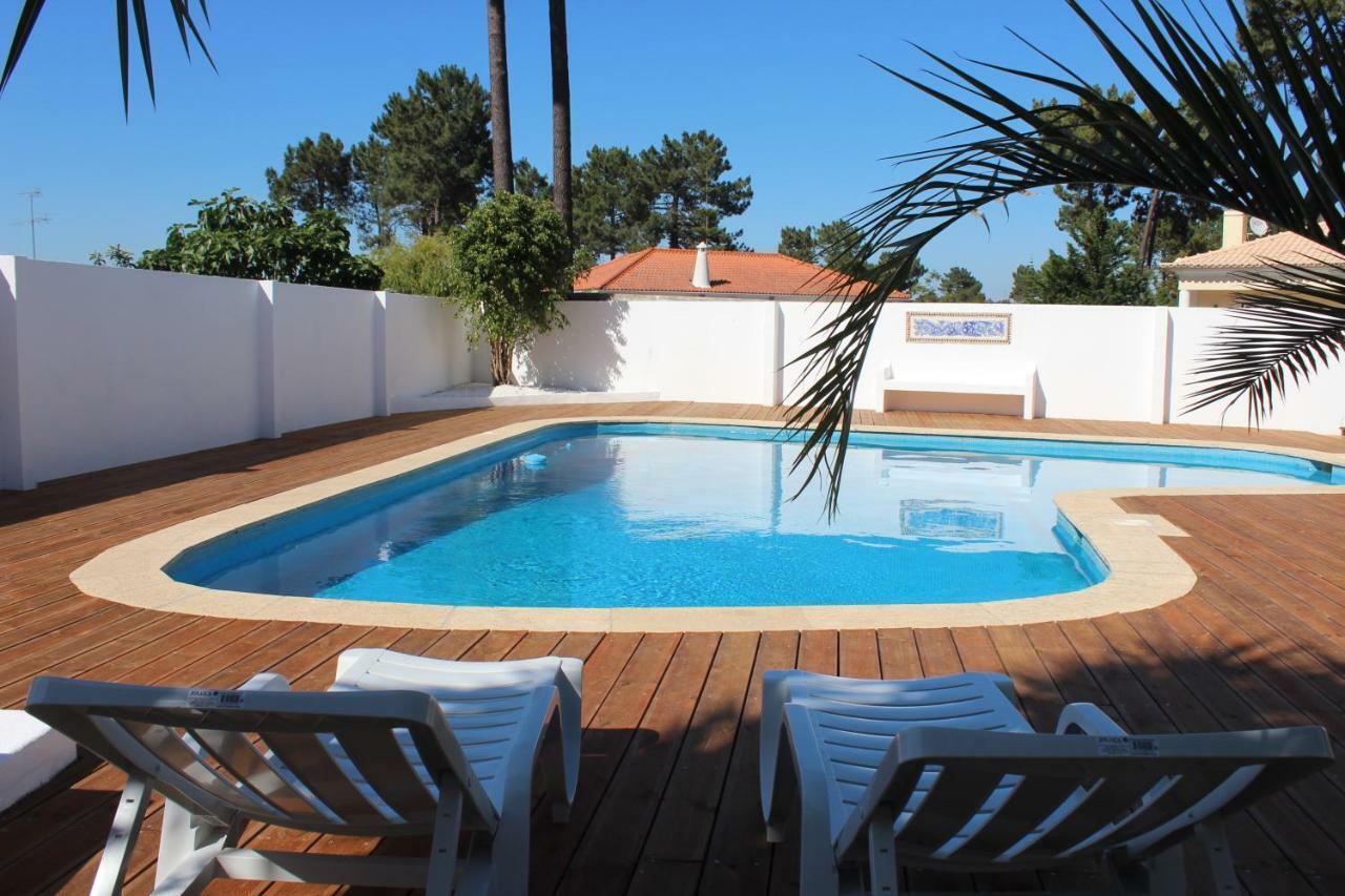 Villa Near Beach & Lisbon คอร์โฮโยส ภายนอก รูปภาพ